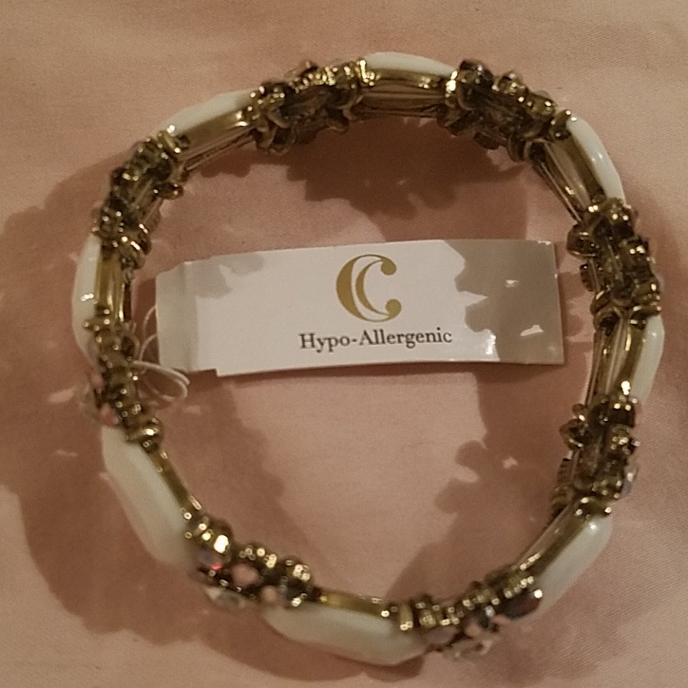 Charming Charlie NWT Stretch Bracelet - Picture 4 of 4